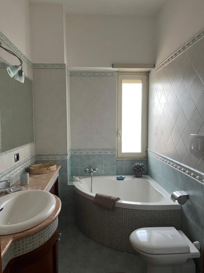Apartamento Attico Con Terrazza In Via Dei Traghetti Lido di Ostia Exterior foto