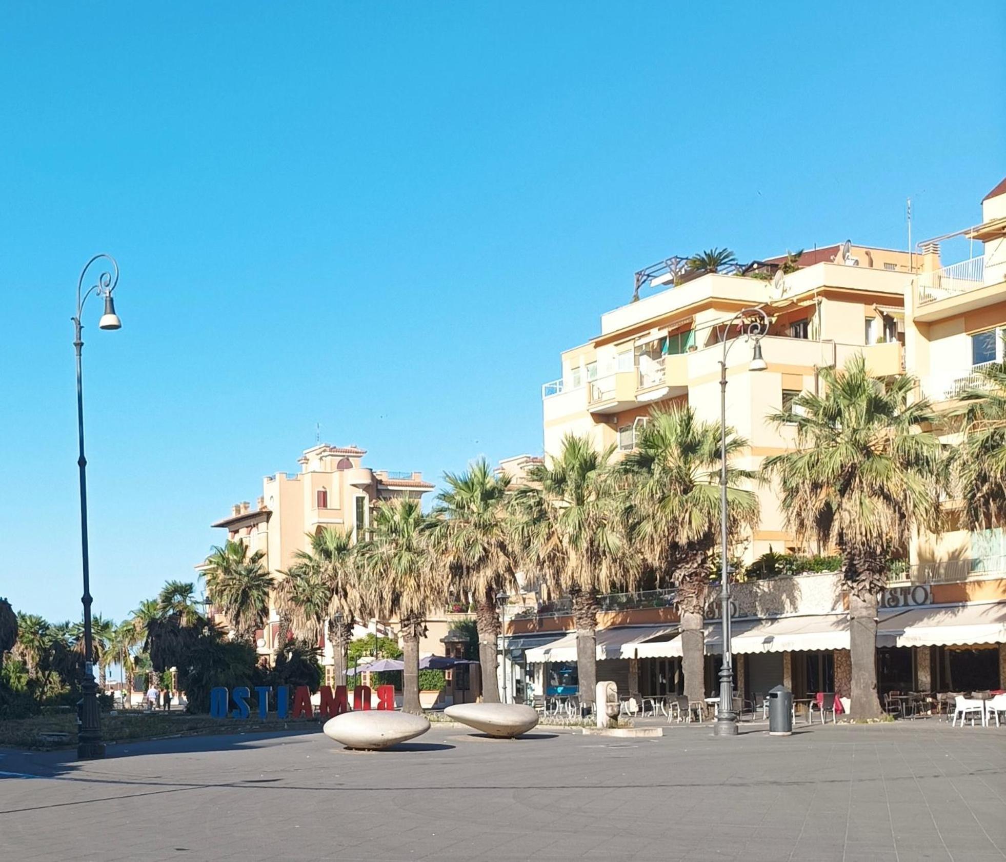 Apartamento Attico Con Terrazza In Via Dei Traghetti Lido di Ostia Exterior foto